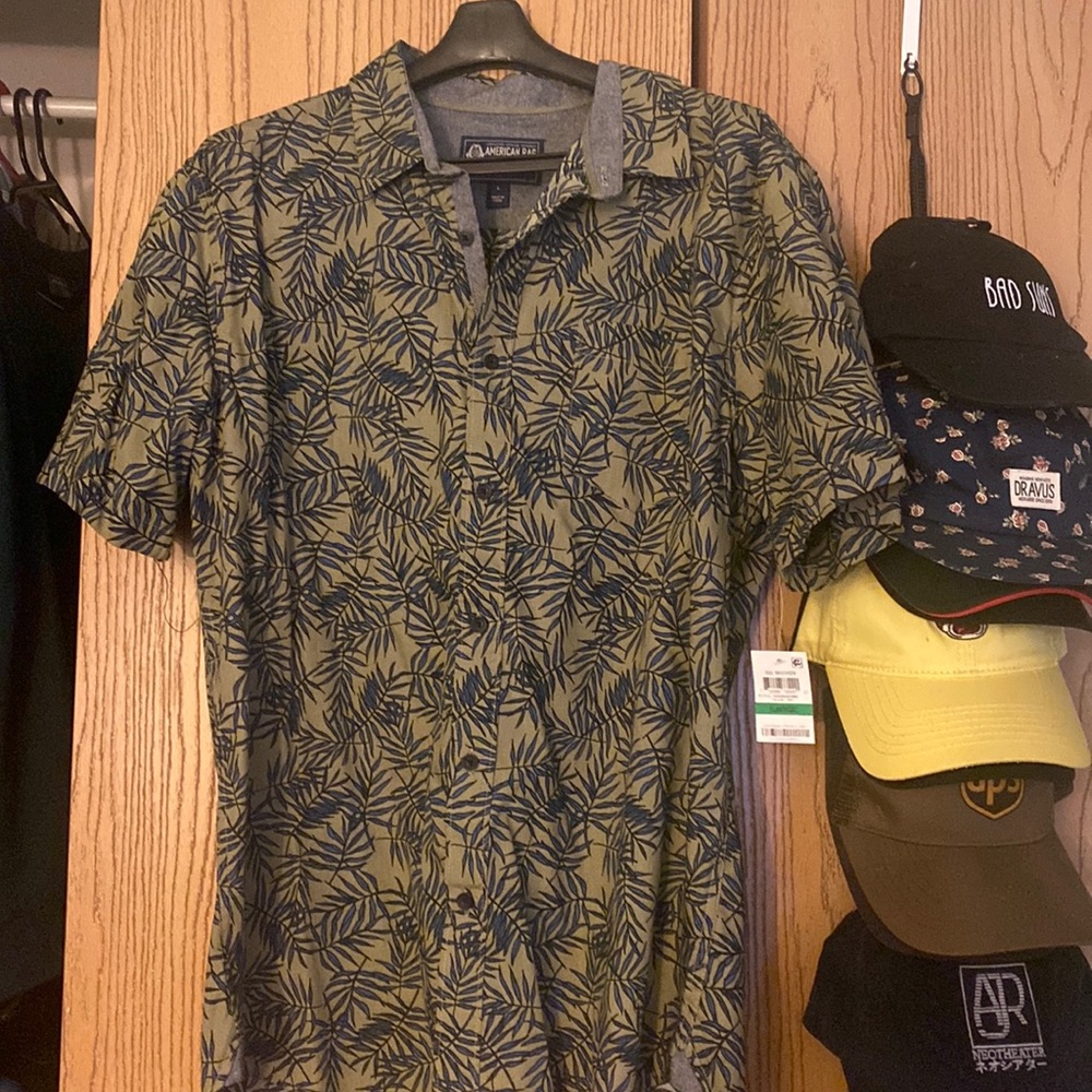 NWT mens button down shirt